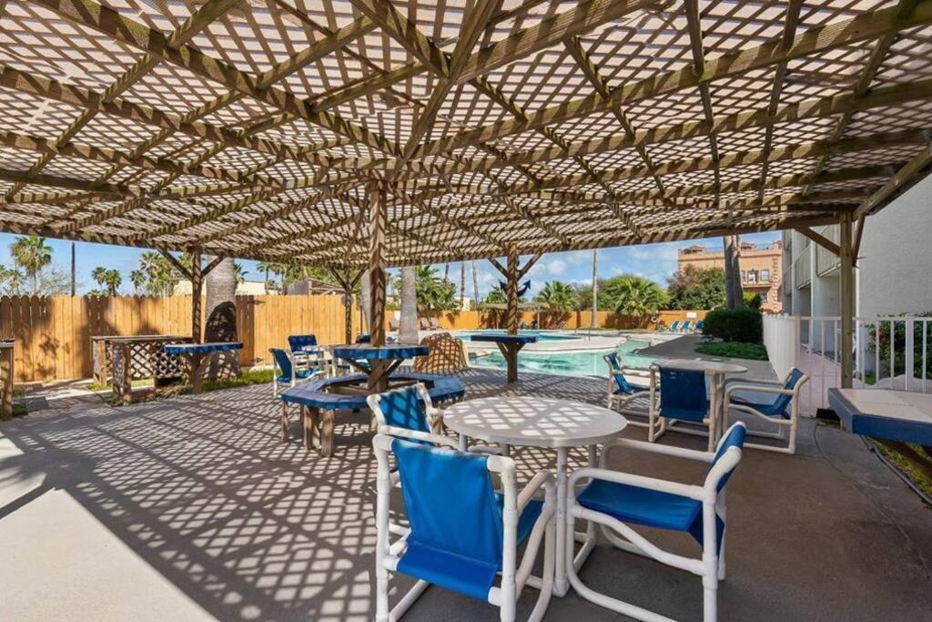 2 Bed 2 Bath Condo By Beach With Resort Pool South Padre Island Exterior foto